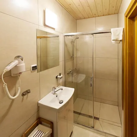 ファームステイ Chmiel スロモフツェ・ビジネ