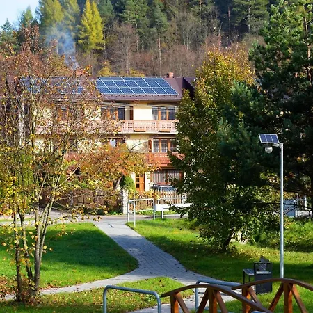 ファームステイ Chmiel スロモフツェ・ビジネ