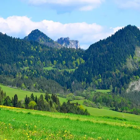 ファームステイ Chmiel スロモフツェ・ビジネ