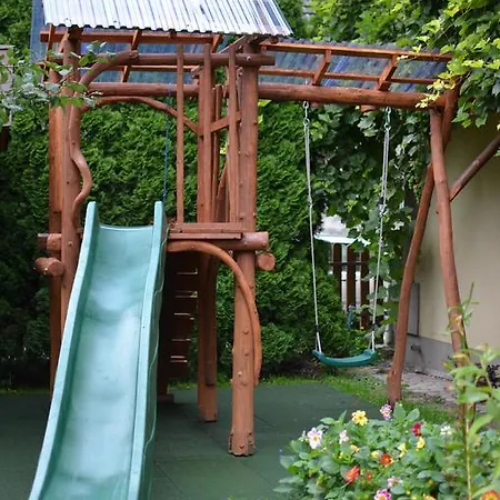 ファームステイ Chmiel スロモフツェ・ビジネ